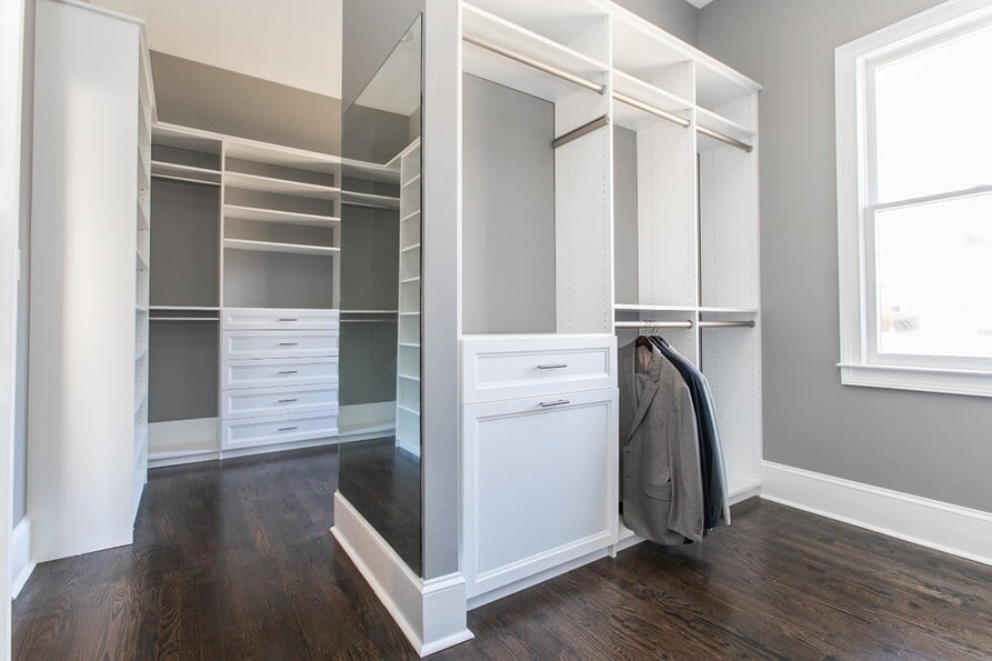 Closet_Organizer_Business_893x595.jpg